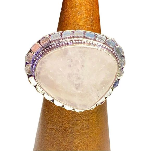 Natural Rose Quartz Gemstone in a Vintage-Look Handcafted 925 Stamped Ring (7.25 - Picture 1 of 5